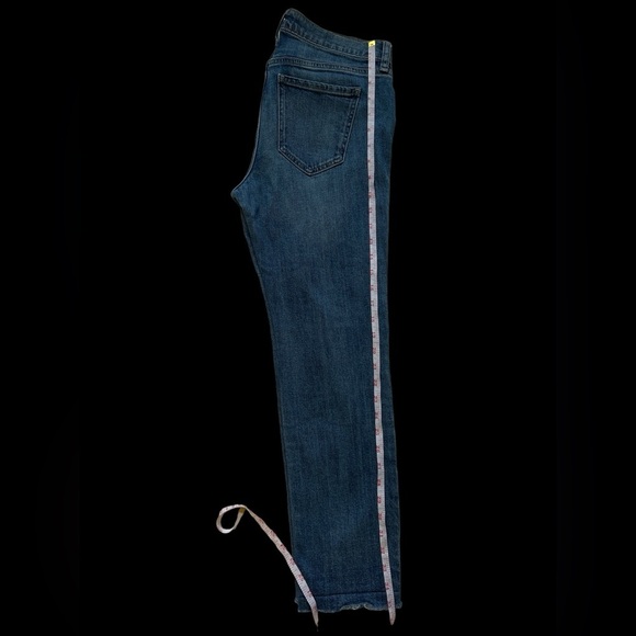 Old Navy tattered straight cut jeans - Picture 5 of 10